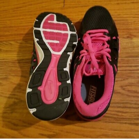 NIKE Dual Fusion Run 2 Sneakers - Picture 8 of 10